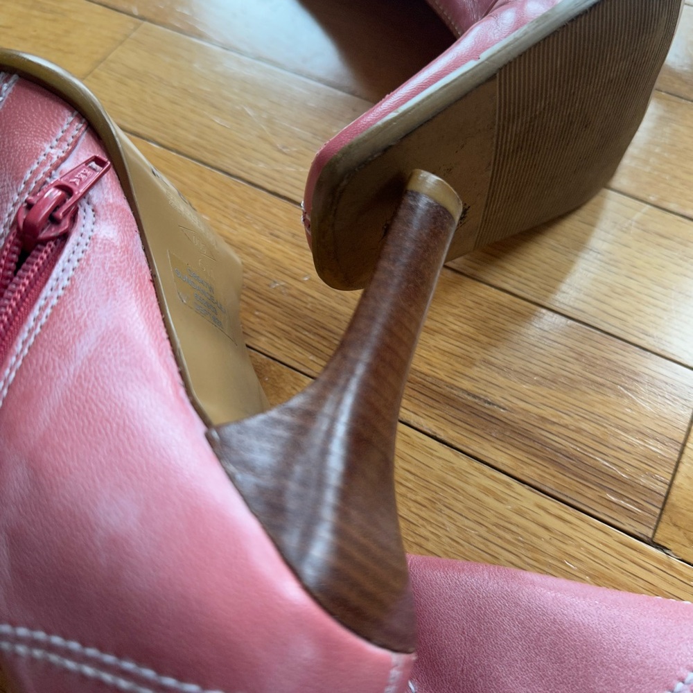 RARE Pink Leather Women's Boots - Picture 6 of 12